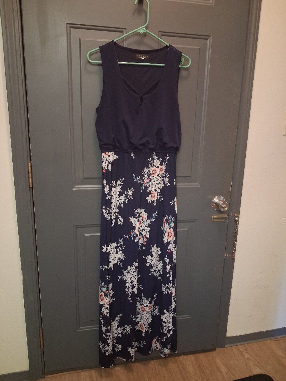 Large trillion dress long